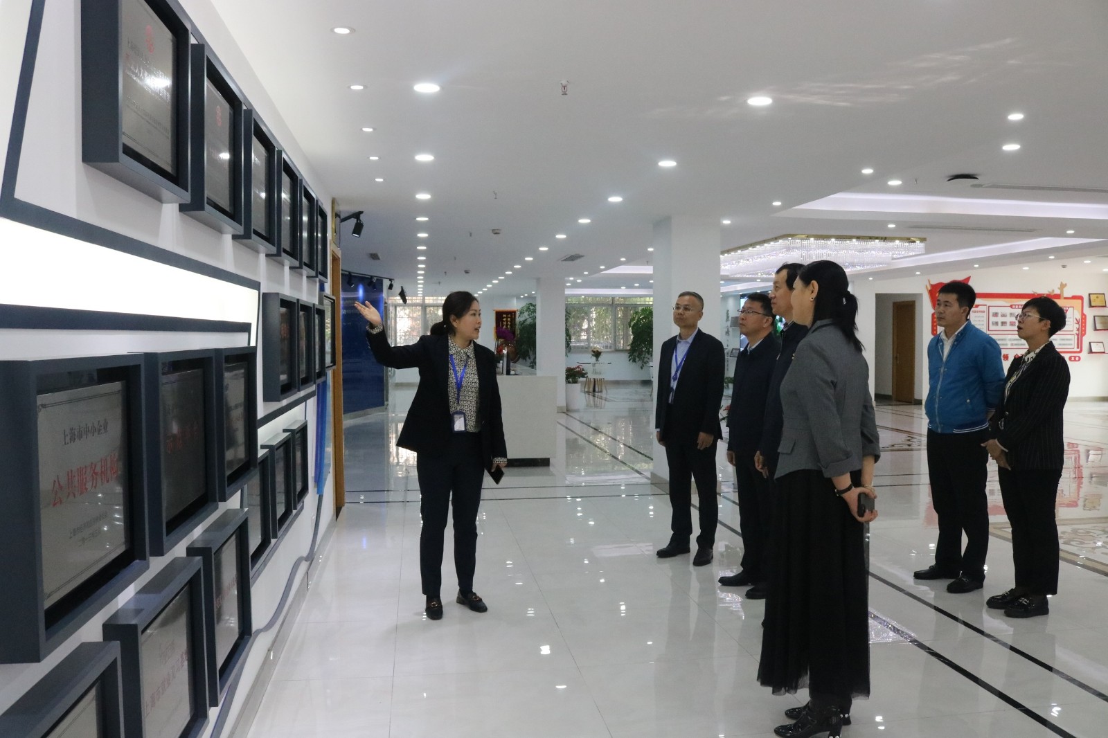 1636101329348815.jpg 1636101329348815.jpg