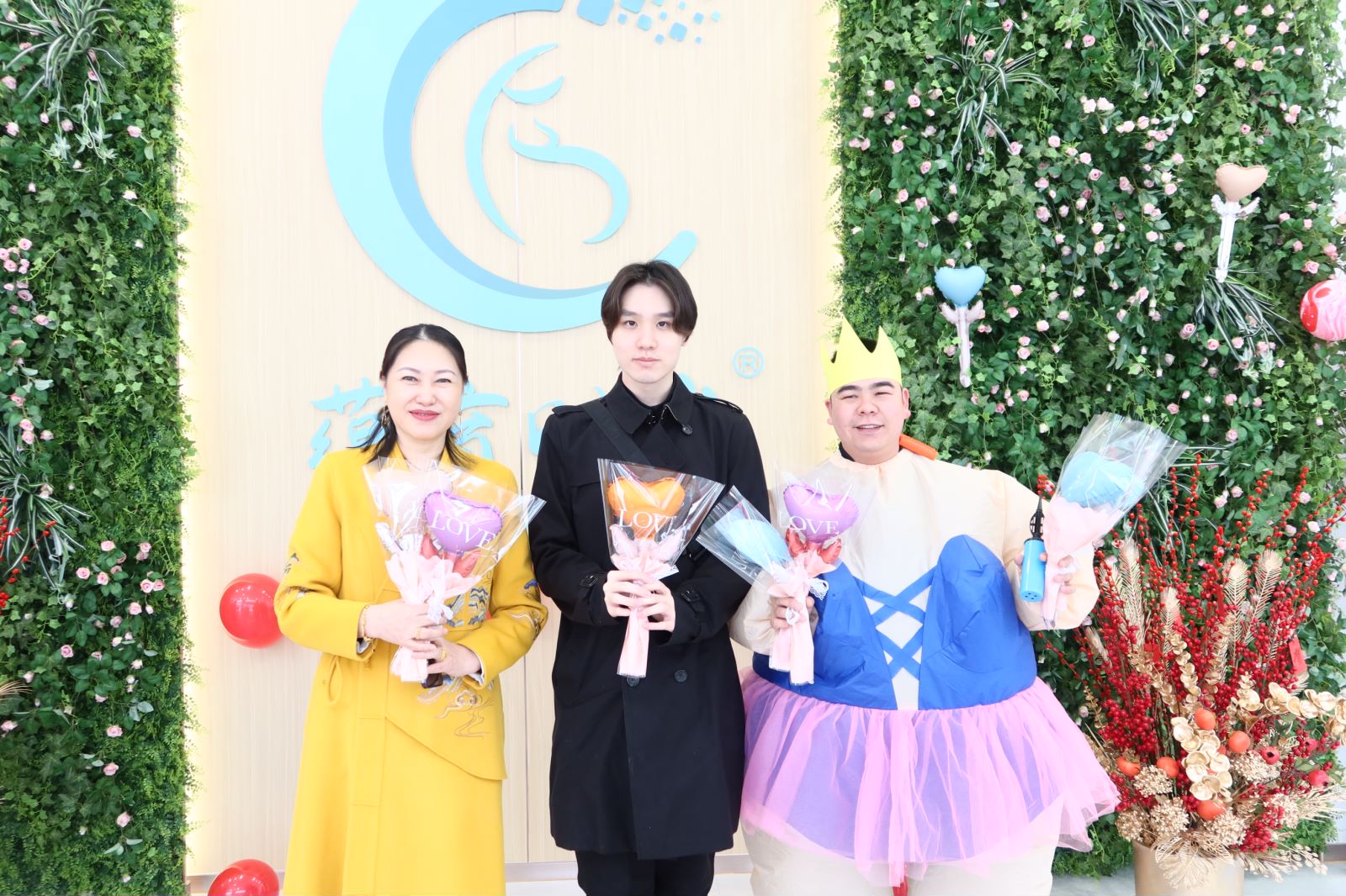 1711950215903064.jpg 1711950215903064.jpg