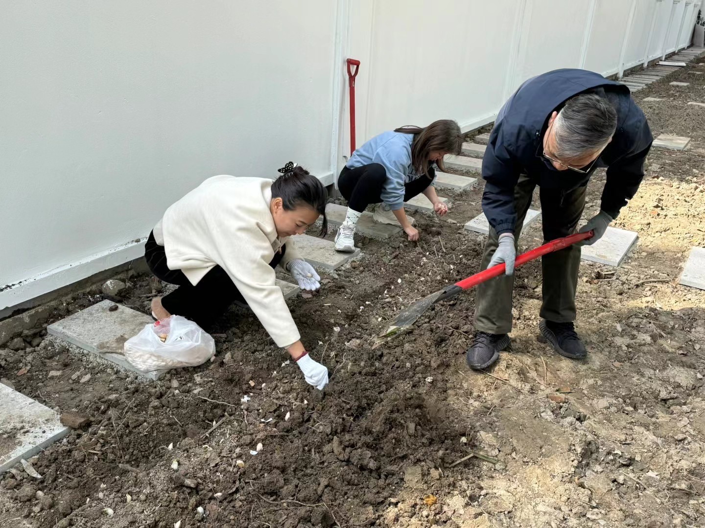 1711952453289776.jpg 1711952453289776.jpg